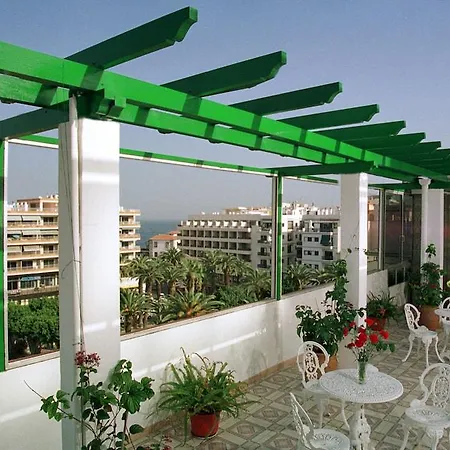 Tropical فندق 3*