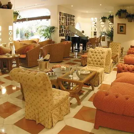 فندق Tropical 3*