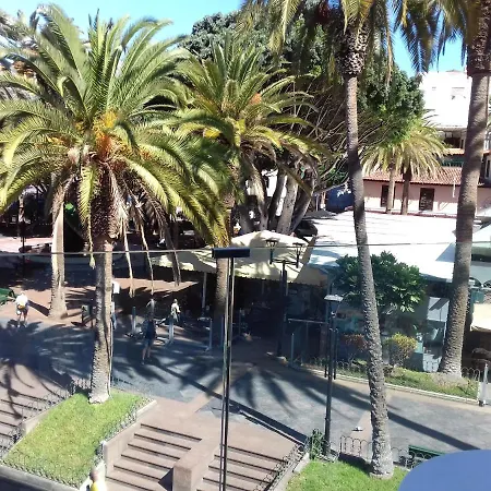 فندق Tropical 3*